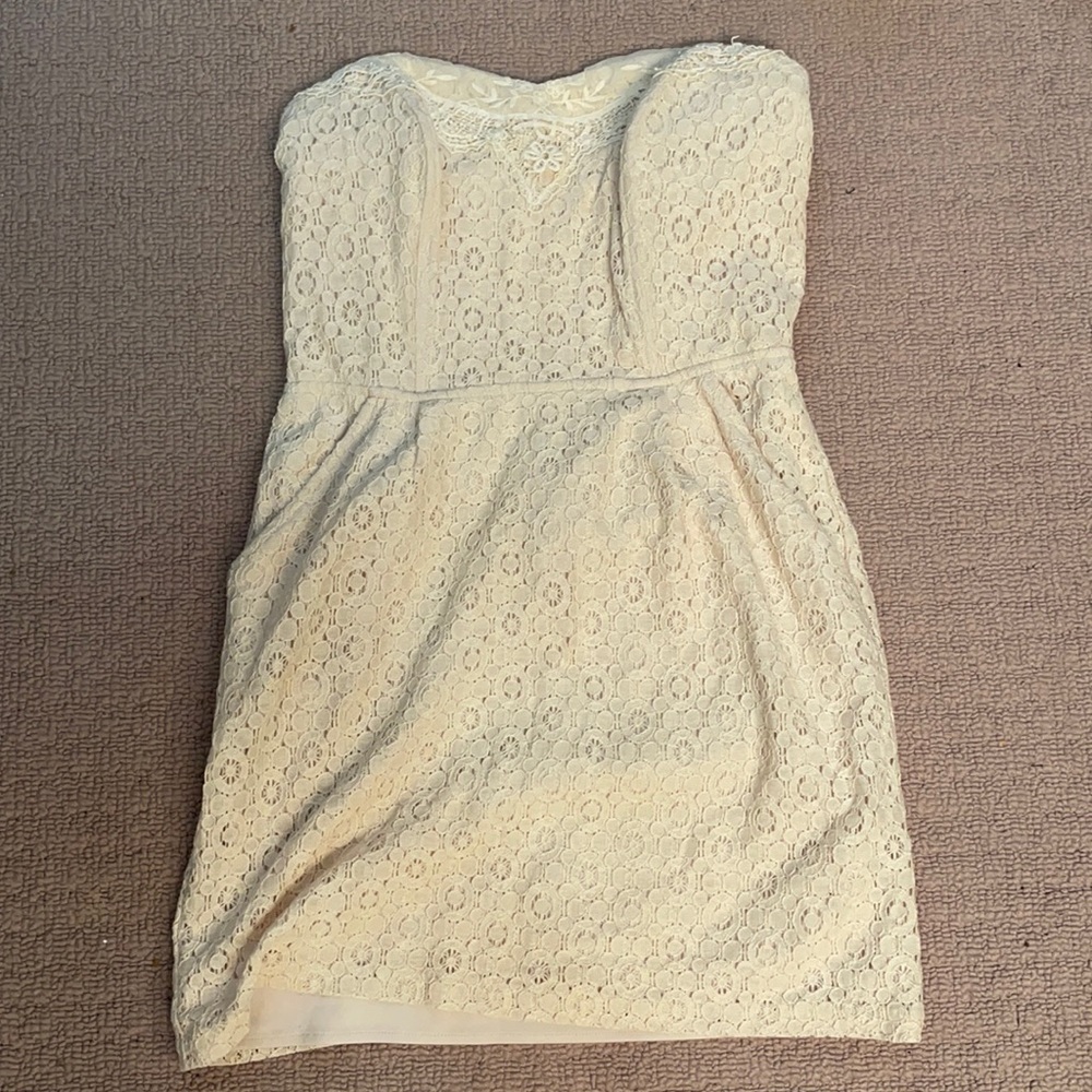 Dynamite Cream Lace Strapless Mini Dress
